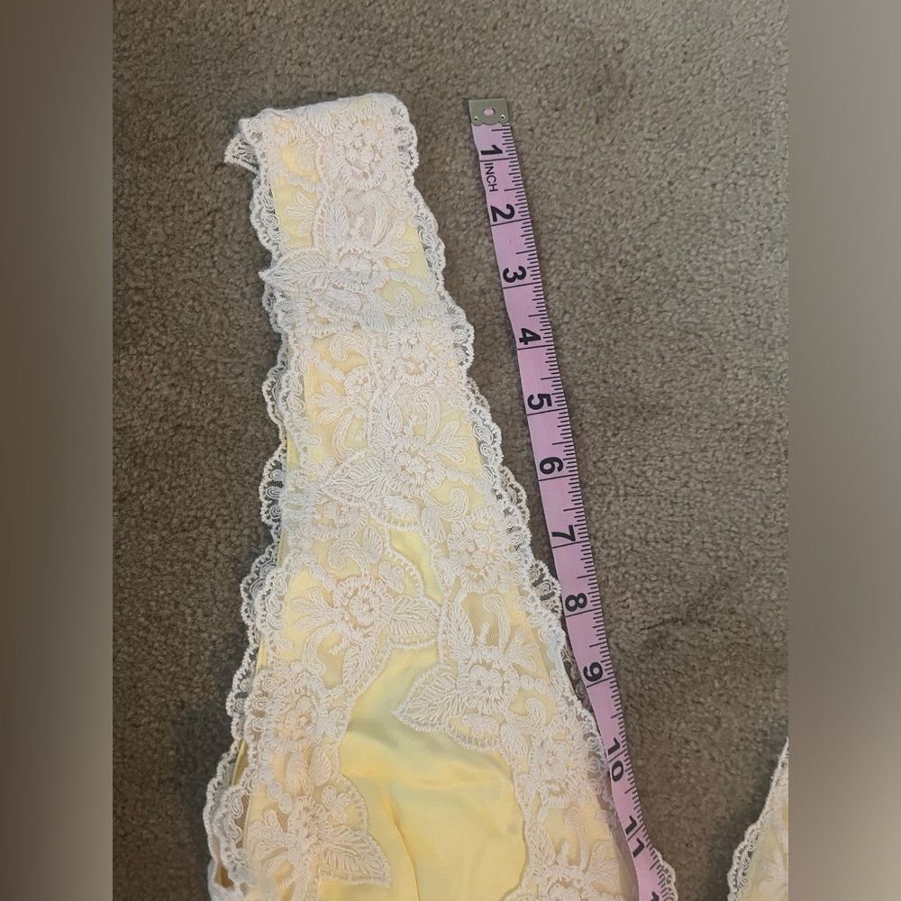 RUMORED Venice Maxi Dress W/ White Lace Trim Butter Yellow Eurosummer Sz XS - Picture 13 of 15